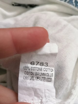 Vestito estivo fresco con rose