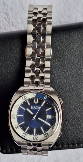 Bulova Accutron II Snorkel 96B209