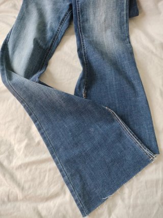 Pantalón vaquero Stradivarius Talla 34 a estrenar