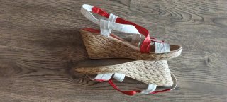 Sandalias cuña