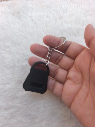 Llavero abrelatas para mujer