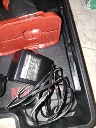 Taladro Matrix AK 14.4 con cargador.