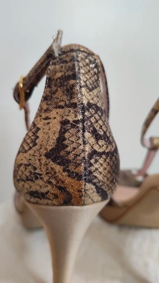 Sandalias de piel Vitti Love tacón alto