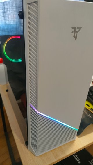 ordenador Torre PC con LEDs RGB como nueva
