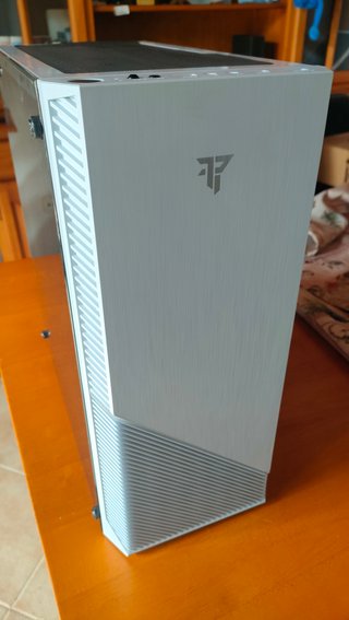 ordenador Torre PC con LEDs RGB como nueva