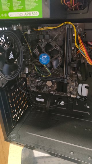 ordenador Torre PC con LEDs RGB como nueva