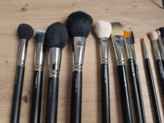 Set de brochas MAC (17) + Estuche