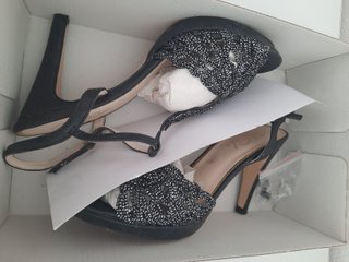 Sandalias fiesta negras y plata un solo uso