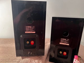 Altavoces auto amplificados Yamaha NS-SP150