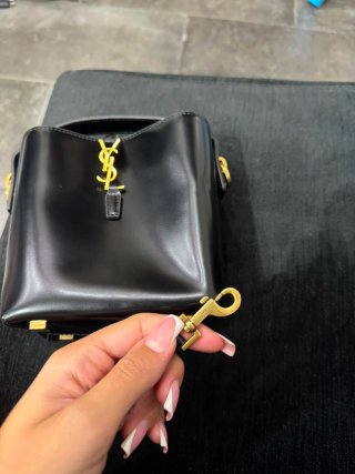 Borsa Saint Laurent nera in pelle YSL