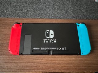 Nintendo Switch + 5 Juegos Pokémon y Zelda