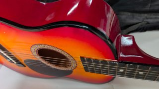 Guitarra acústica infantil con funda