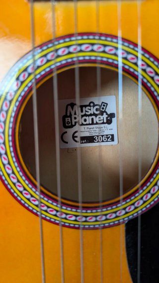 Guitarra acústica infantil con funda