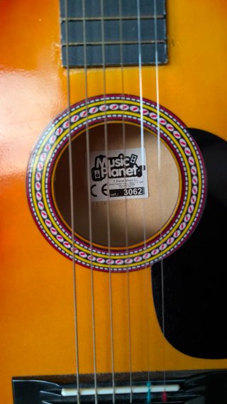 Guitarra acústica infantil con funda