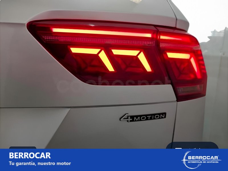 Volkswagen Tiguan R-Line 2.0 TSI DSG 4Motion (2021) 2022, foto 16