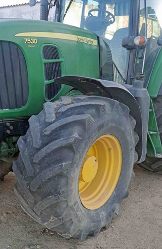 John Deeere 7530 Premium.