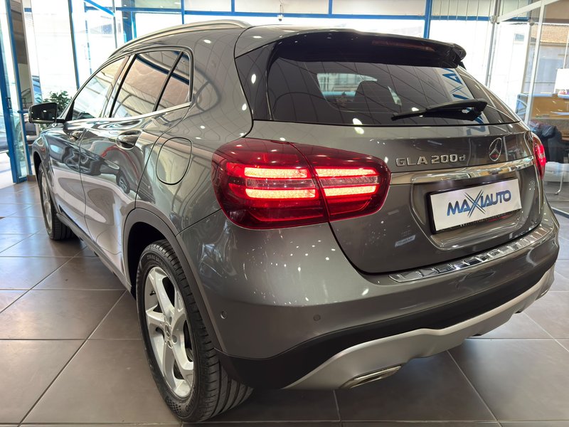 Mercedes-Benz GLA 2017, foto 2
