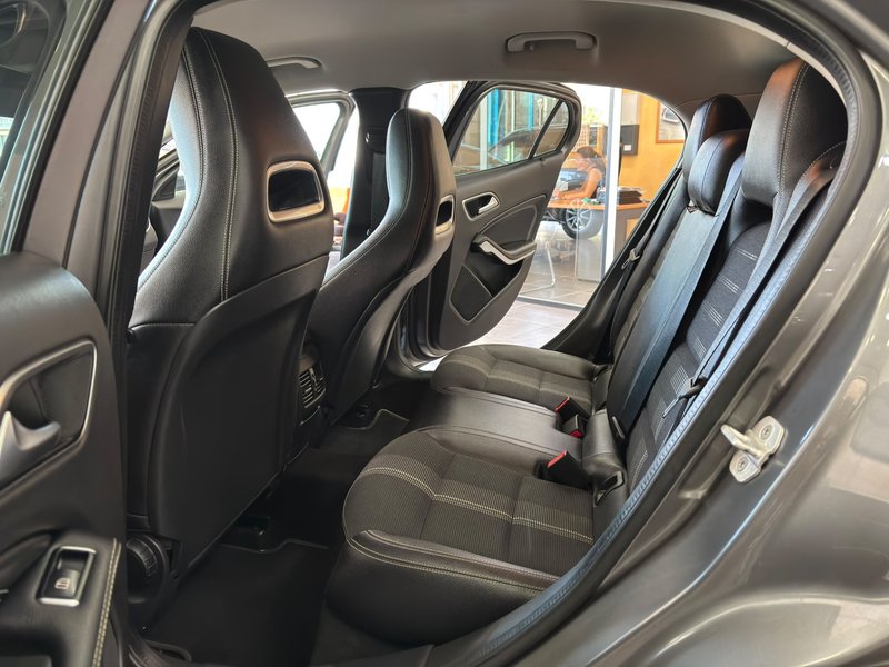 Mercedes-Benz GLA 2017, foto 11
