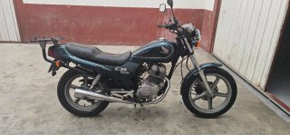 Honda CB250 Naked Verde Oscuro