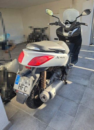 Yamaha XMAX 250 Maxi Scooter