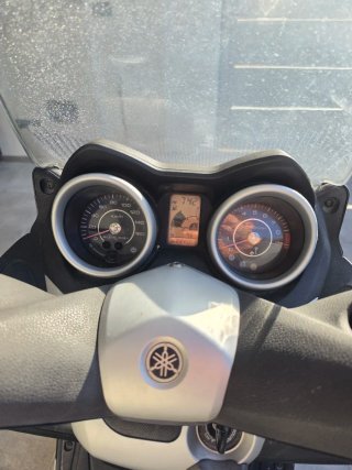 Yamaha XMAX 250 Maxi Scooter
