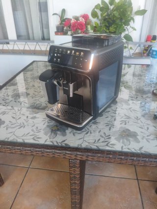 Cafetera Philips Serie 5400