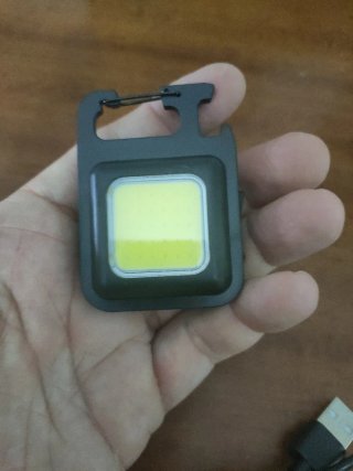 Linterna LED COB portátil recargable USB