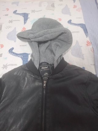 Chaqueta niño negra con capucha Talla 11/12
