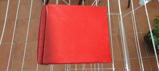 Reposabrazos para coche clásico rojo