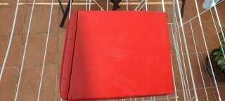Reposabrazos para coche clásico rojo
