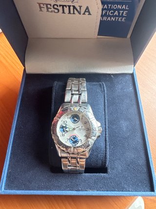 Reloj Festina plateado y azul