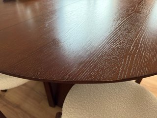 Mesa comedor redonda SKLUM madera