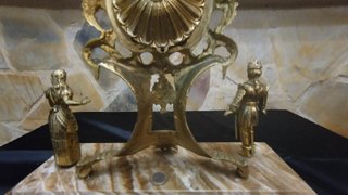 Reloj sobremesa bronce y mármol con pajes