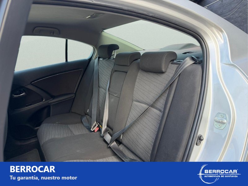 Toyota Avensis Cross Sport 2.0 D-4D Advance 2011, foto 7