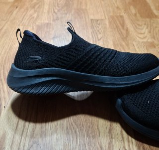 SKECHERS  Ultra Flex