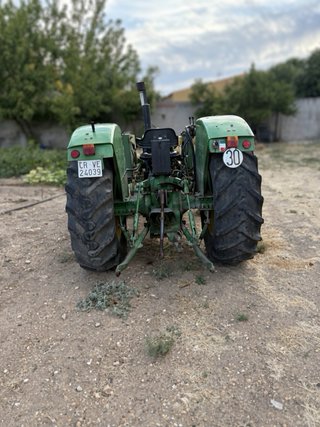 Tractor John Deere 2035 con pala