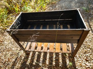 Jardinera de madera rústica