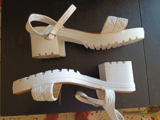 Sandalias plataforma beige/blancas