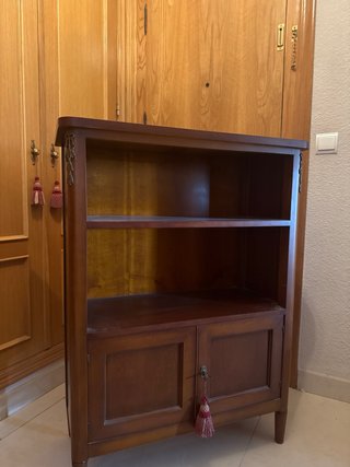 Librería pequeña nogal