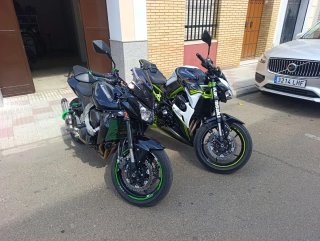 Kawasaki Z750 Negra y Verde