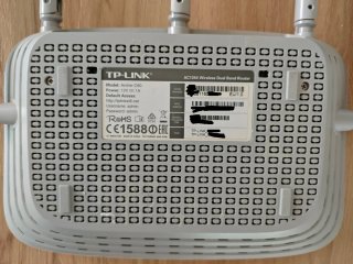 Router TP-Link Archer C60 con 5 antenas