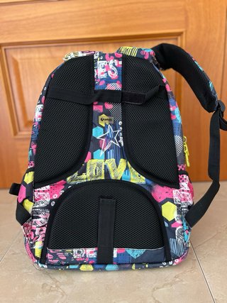 Mochila escolar con estampado divertido