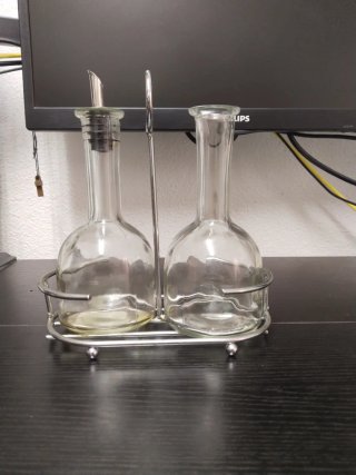 Aceitera y Vinagrera de Cristal con Soporte Metáli