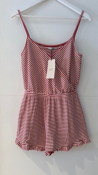 Mono Bershka rayas rosa y blanco con etiqueta