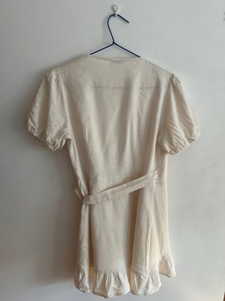 Vestido cruzado de hilo beige