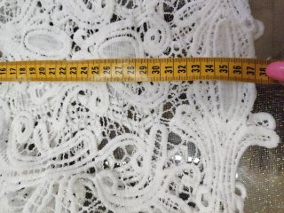Copricostume in pizzo bianco