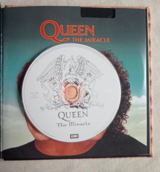Libro CD Queen The Miracle