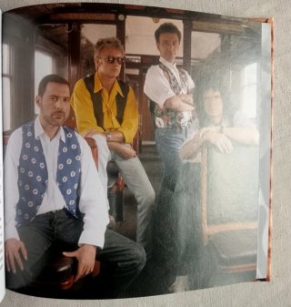 Libro CD Queen The Miracle
