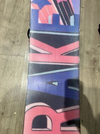 Tabla Snowboard Drake Charm 149