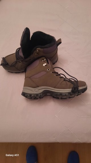 Botas de montaña sin estrenar Talla 41